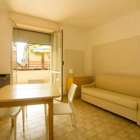 Διαμέρισμα In With Garden *