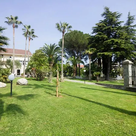 In With Garden Διαμέρισμα Loano